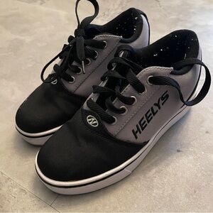Heelys, size Youth 4